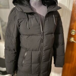 Women's Black Puffer Jacket